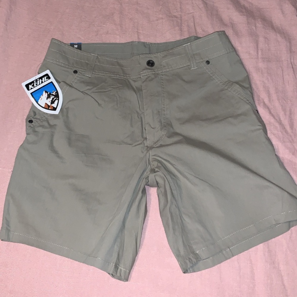 Men’s Kuhl Kontra Short Size: 32 - 8 “